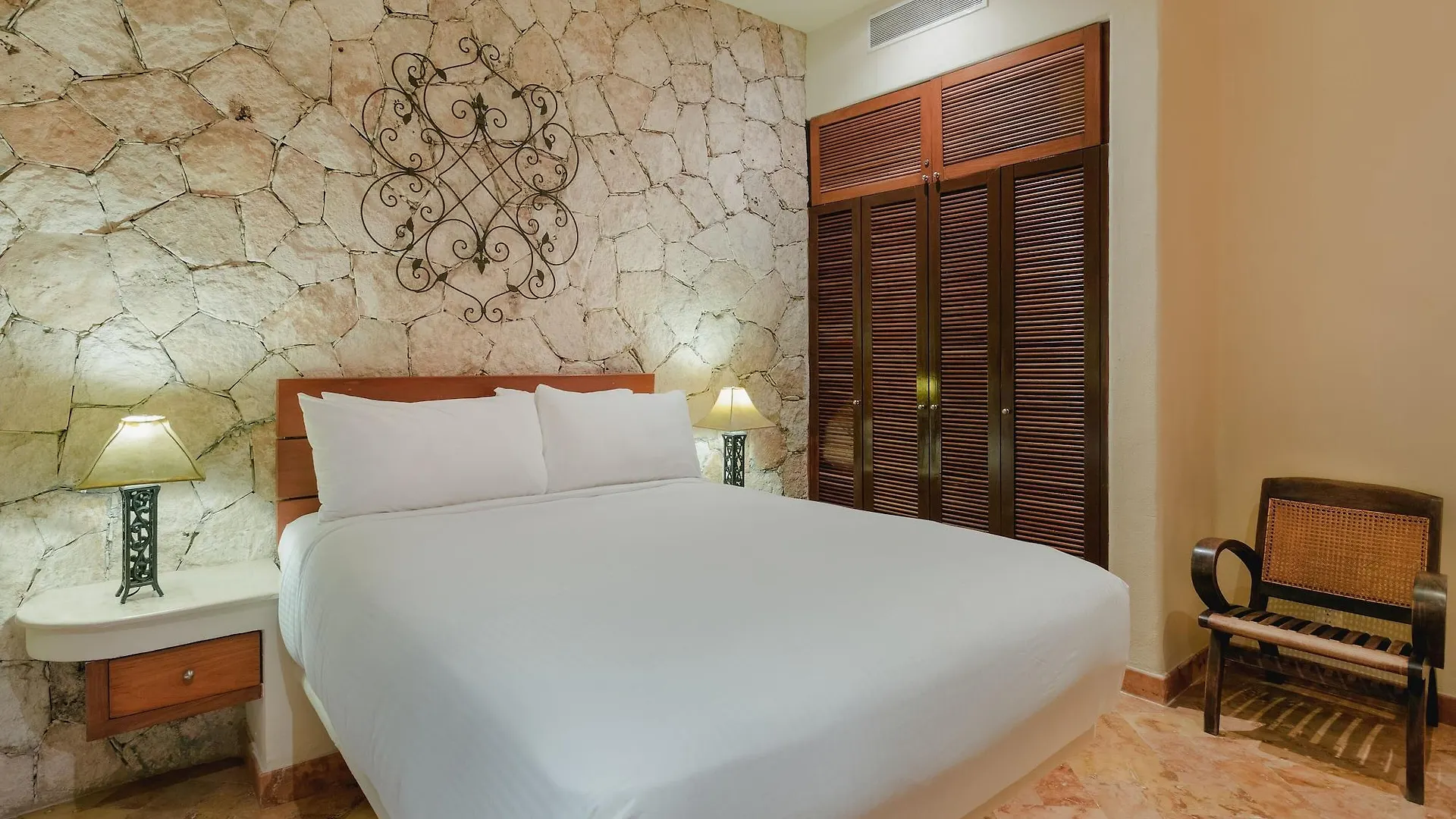 Porto Playa Condo Hotel And Beach Club Playa del Carmen