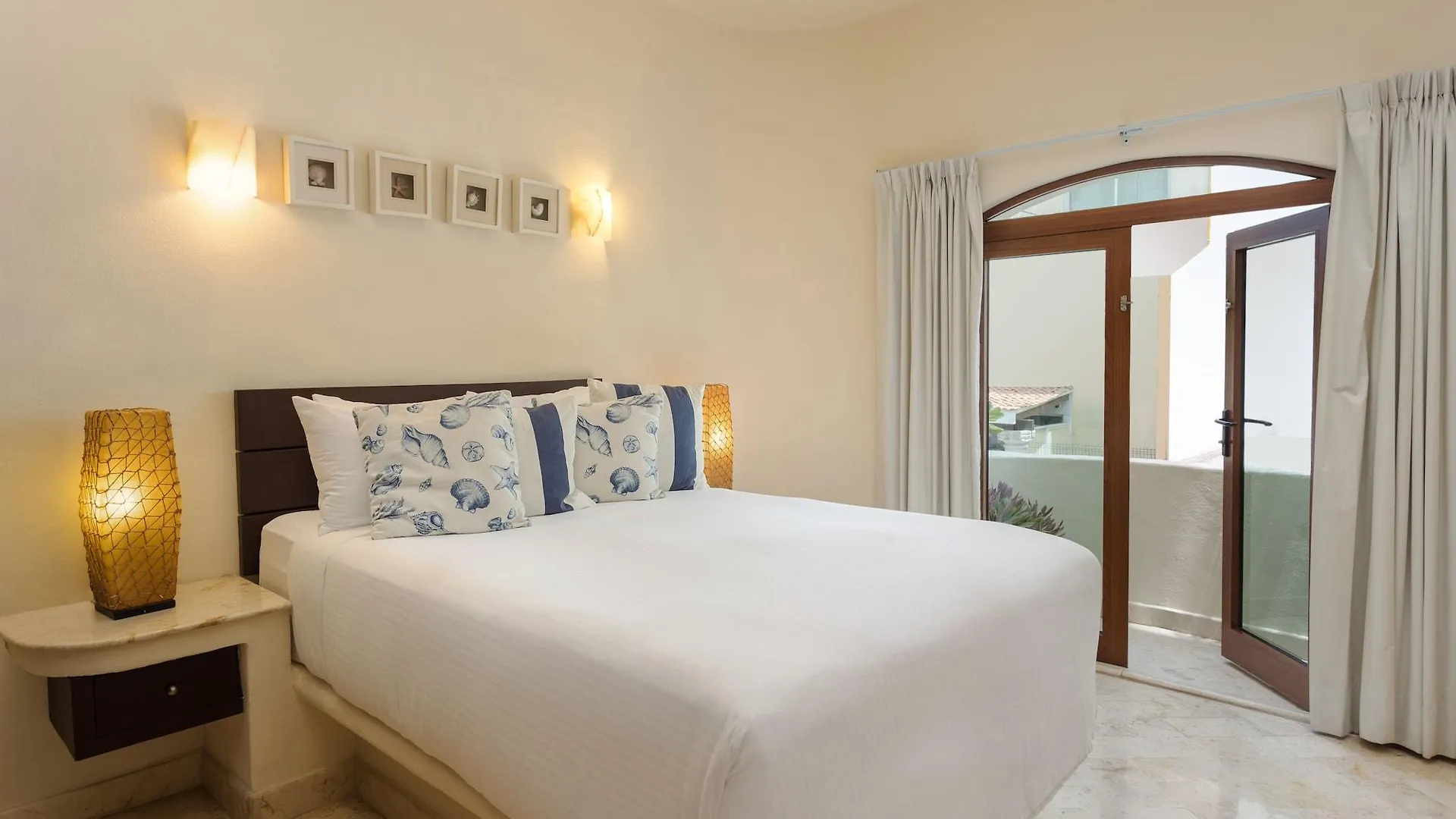 Porto Playa Condo Hotel And Beach Club Playa del Carmen 4*,